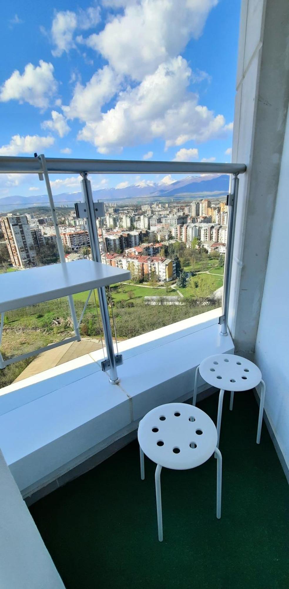 Luxury Condo On 18Th Floor With Pool, Fitness, Parking Included. Szkopje Kültér fotó