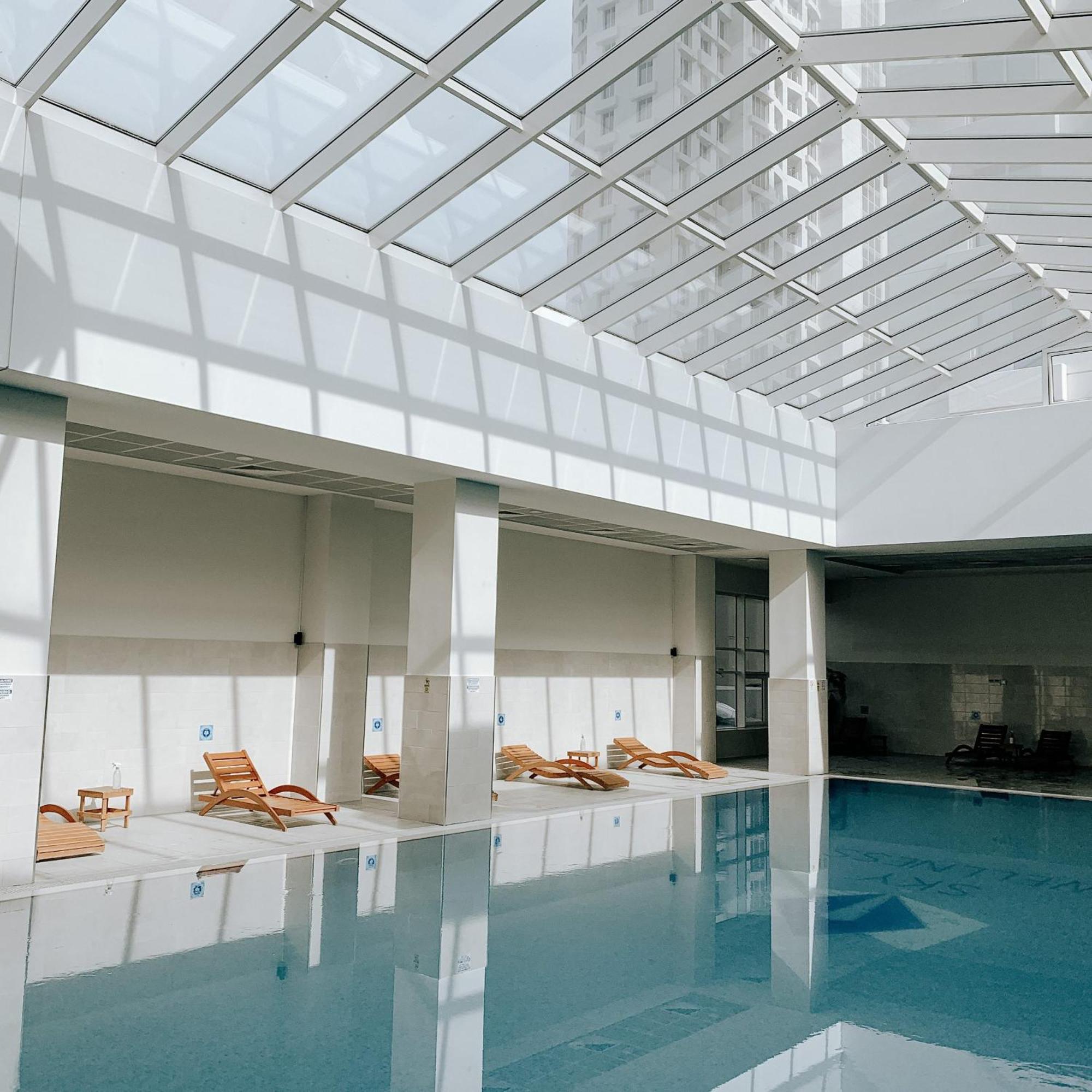 Luxury Condo On 18Th Floor With Pool, Fitness, Parking Included. Szkopje Kültér fotó