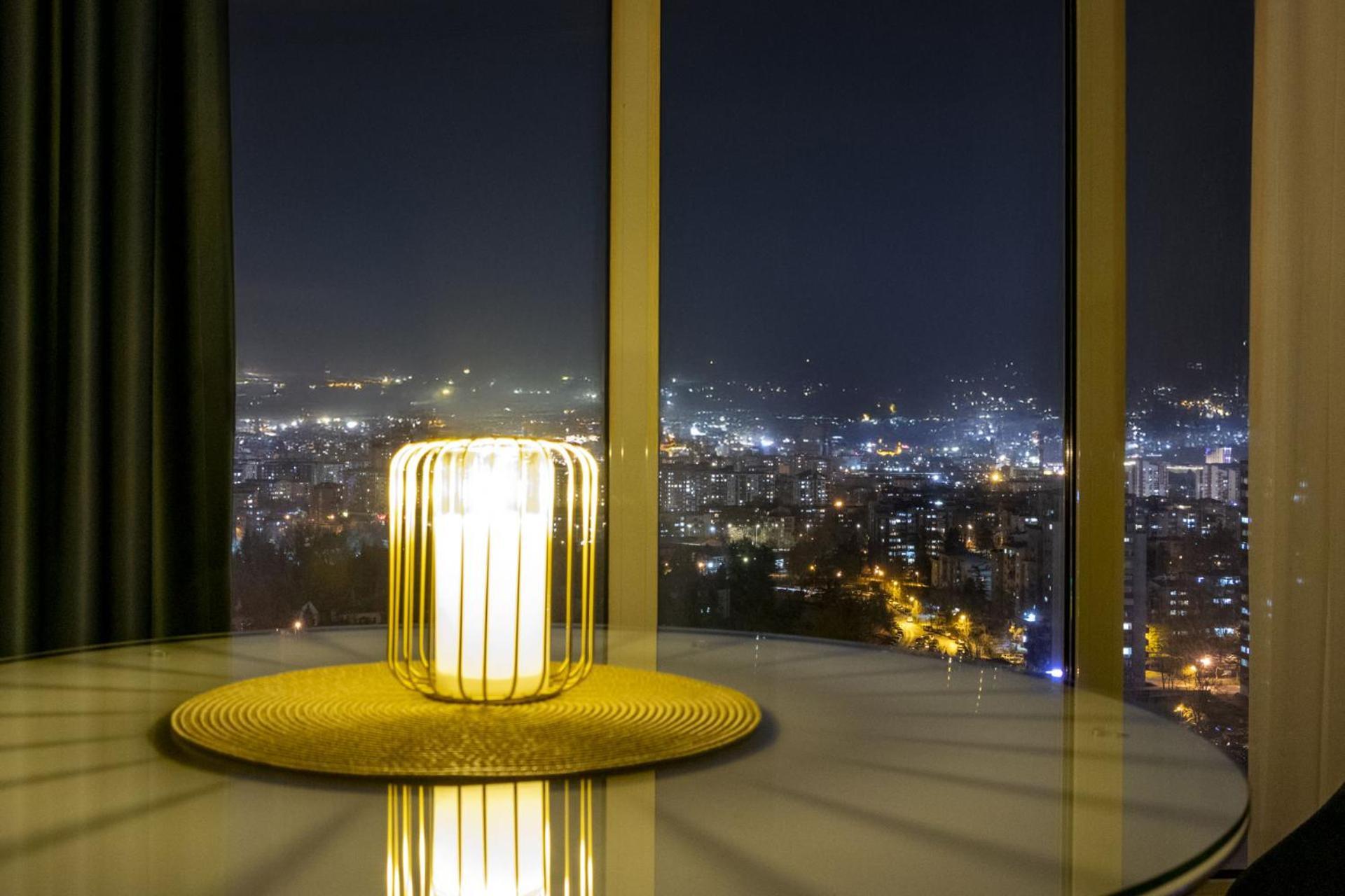 Luxury Condo On 18Th Floor With Pool, Fitness, Parking Included. Szkopje Kültér fotó